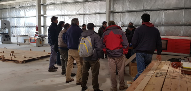 Segundo curso de oficio de armadores de piezas partes de viviendas de madera