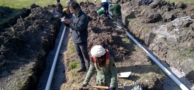 Autoconstrucción de un sistema de tratamiento de aguas residuales en vivienda de madera