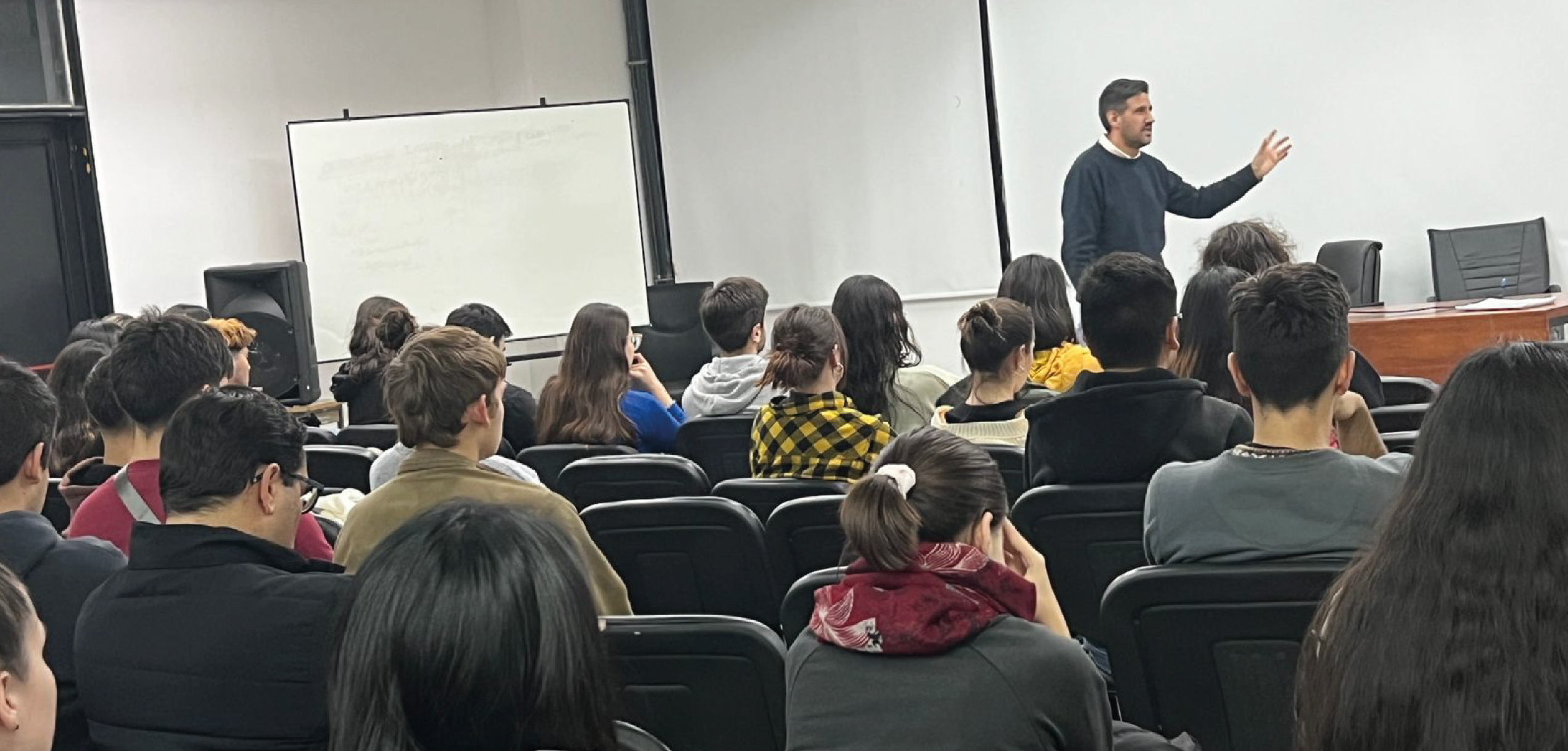 Charla “Ansiedad, Exámenes y Bienestar Emocional en la Universidad”