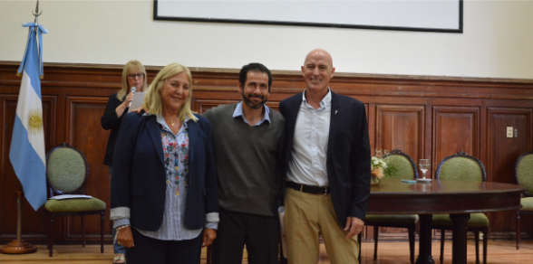 Emotivo acto de reconocimiento a nuestros docentes