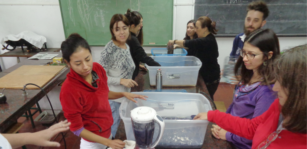 Curso de Extensión “Elaboración de Papel Artesanal” 