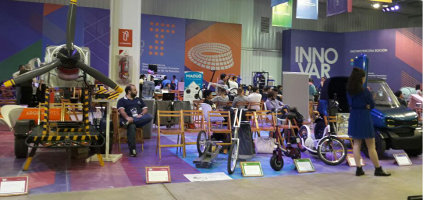 Integrantes del  CIDEFI en  INNOVAR 2017
